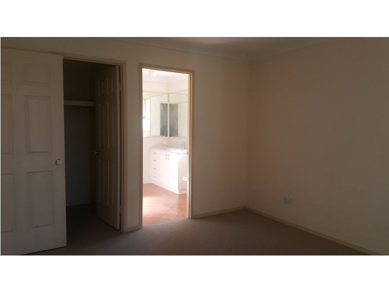 43 Karamea St, Springfield QLD 4300