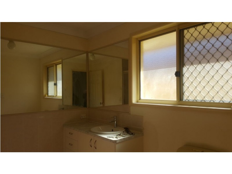 43 Karamea St, Springfield QLD 4300