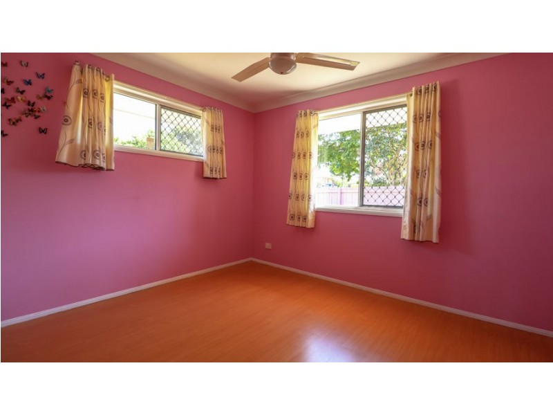 1 Dennis Close, Calamvale QLD 4116