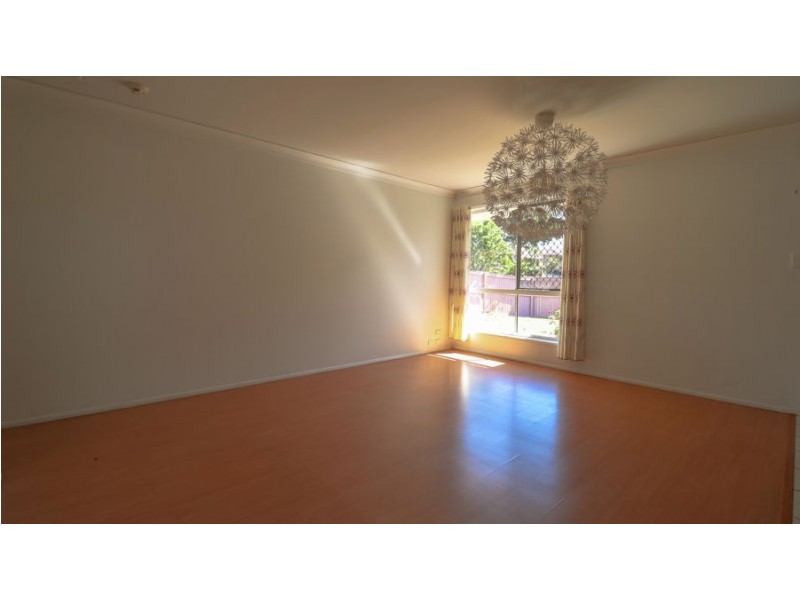 1 Dennis Close, Calamvale QLD 4116