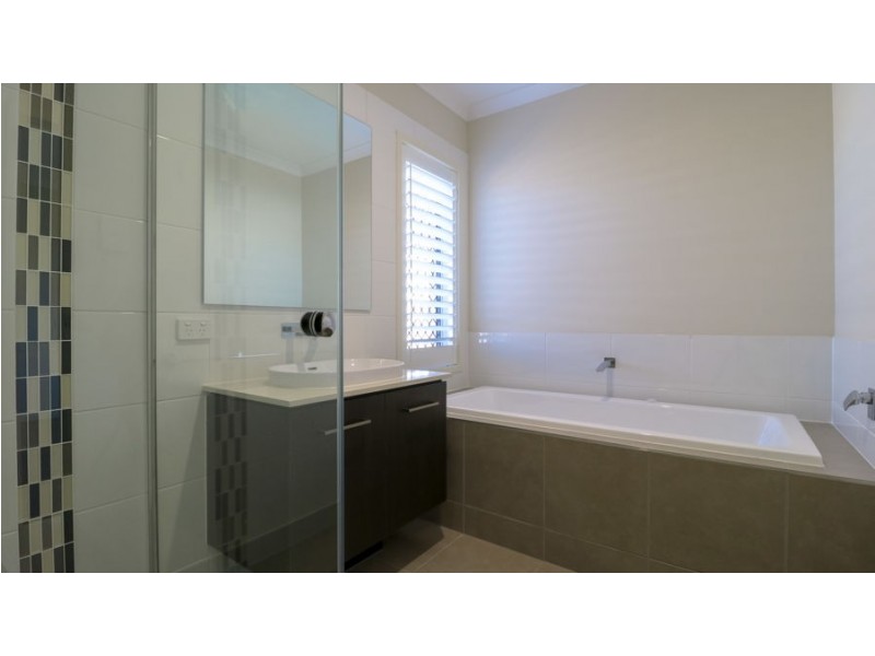 38 Opossum Circuit, Springfield Lakes QLD 4300