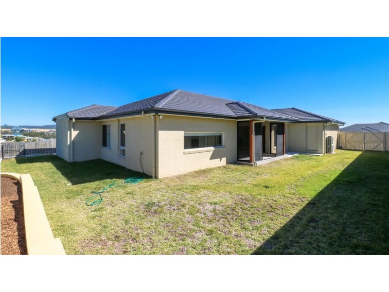 38 Opossum Circuit, Springfield Lakes QLD 4300