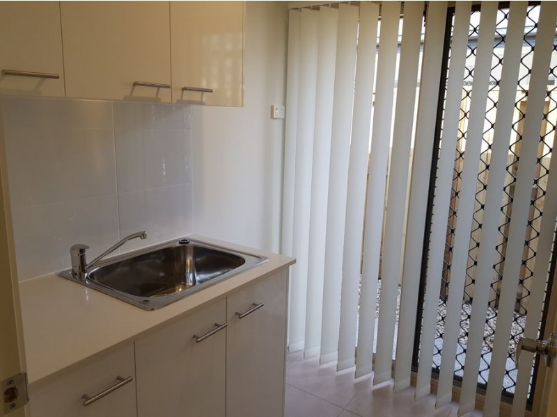 24 DERWENT CLOSE, Holmview QLD 4207