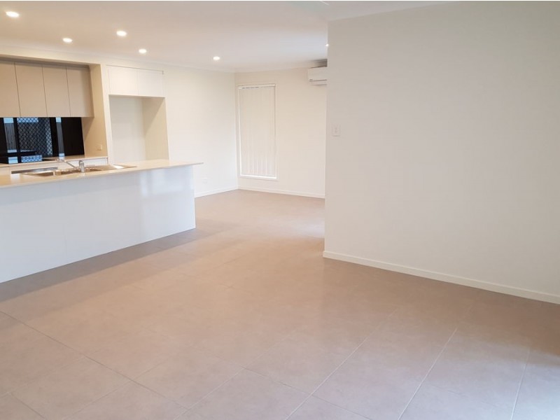 24 DERWENT CLOSE, Holmview QLD 4207