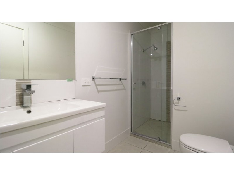 1/3 Gooloowan Circle, Brassall QLD 4305