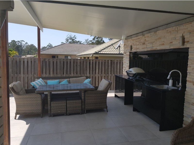89 Cardena Drive, Augustine Heights QLD 4300