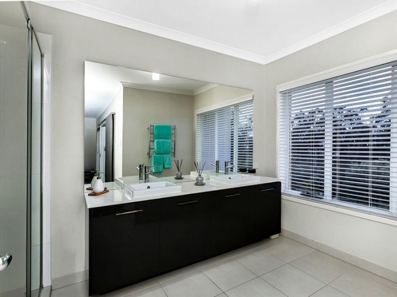 2 Protea Lane, Springfield Lakes QLD 4300