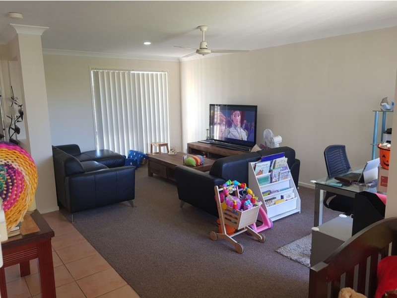 92 Jacaranda Drive, Yamanto QLD 4305
