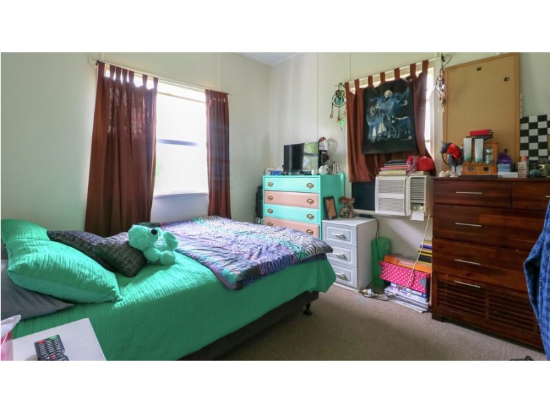52 Old Toowoomba Road, One Mile QLD 4305