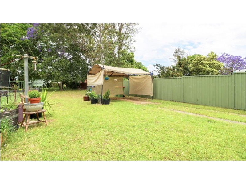 52 Old Toowoomba Road, One Mile QLD 4305