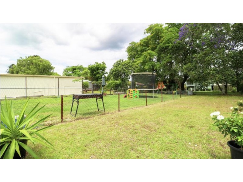 52 Old Toowoomba Road, One Mile QLD 4305