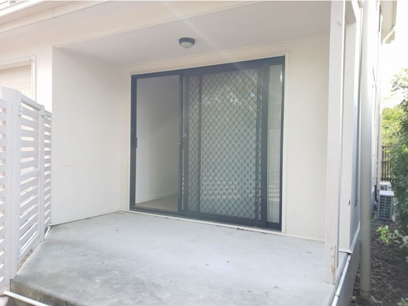 6/8 Macquarie Street, Booval QLD 4304