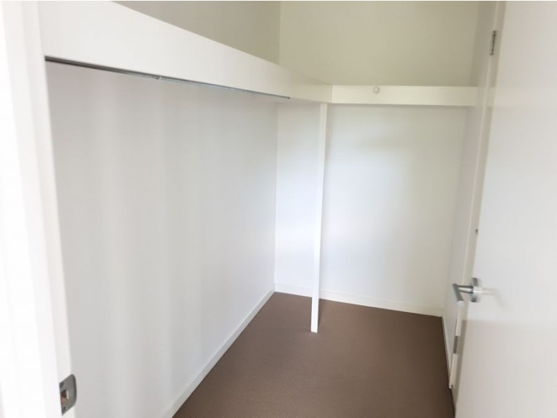 6/8 Macquarie Street, Booval QLD 4304