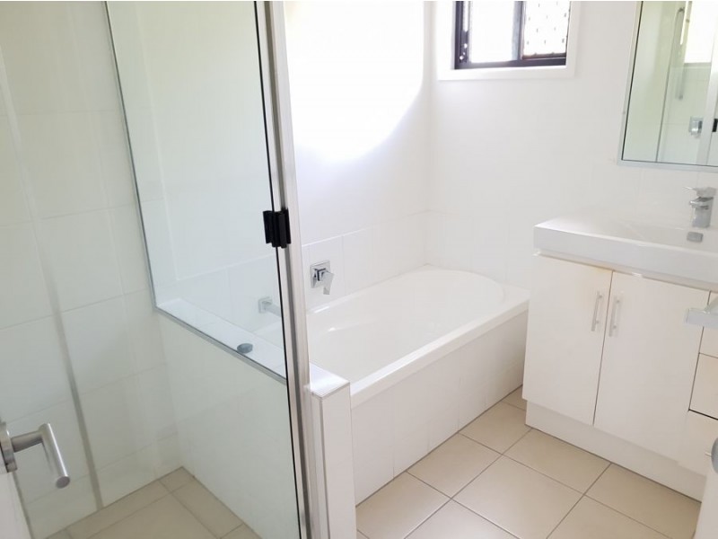 6/8 Macquarie Street, Booval QLD 4304