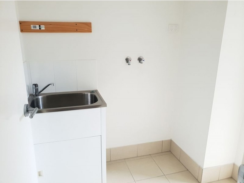 6/8 Macquarie Street, Booval QLD 4304