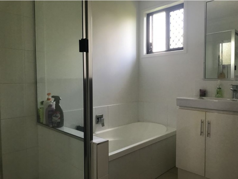 5/8 Macquarie Street, Booval QLD 4304