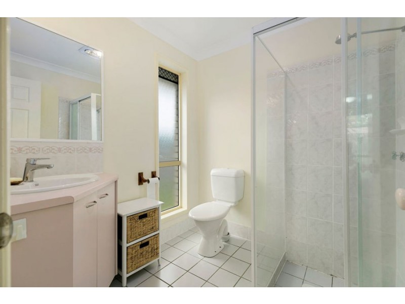 17 BANKSWOOD COURT, Camira QLD 4300