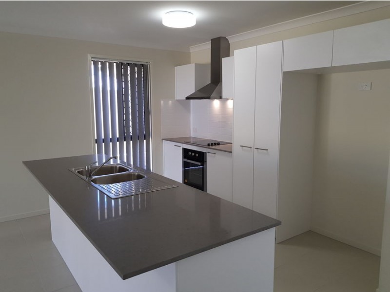 9 Clarence Place, Plainland QLD 4341