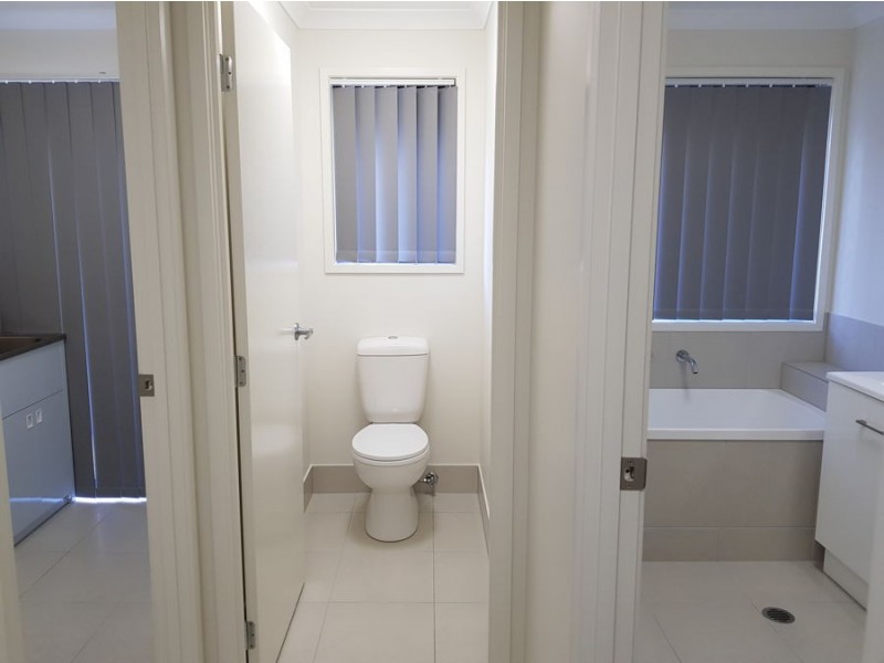 9 Clarence Place, Plainland QLD 4341