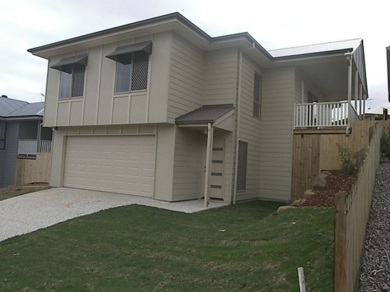 10 Park Edge Drive, Springfield Lakes QLD 4300