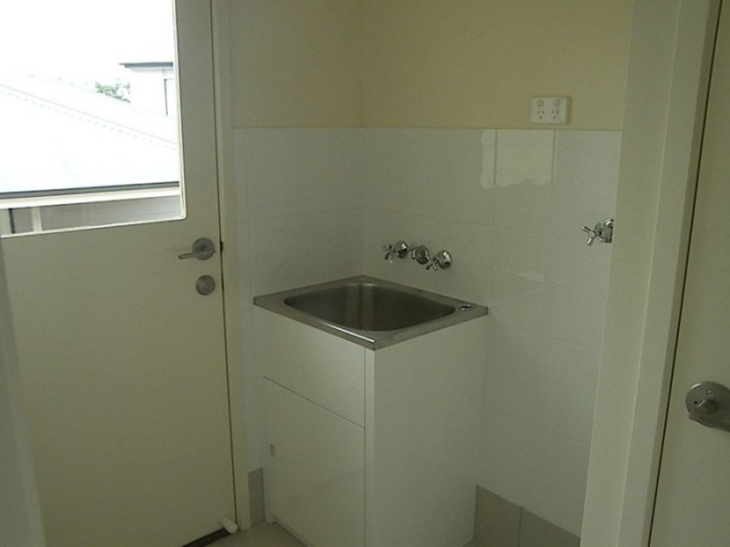 10 Park Edge Drive, Springfield Lakes QLD 4300