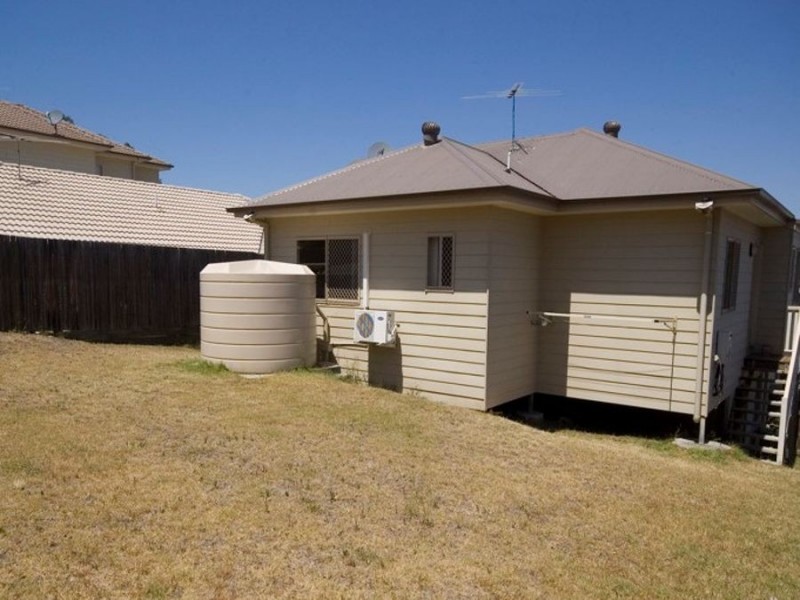 10 Park Edge Drive, Springfield Lakes QLD 4300