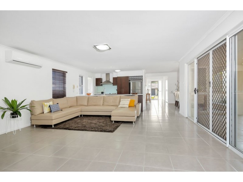 143 Jubilee Avenue, Forest Lake QLD 4078