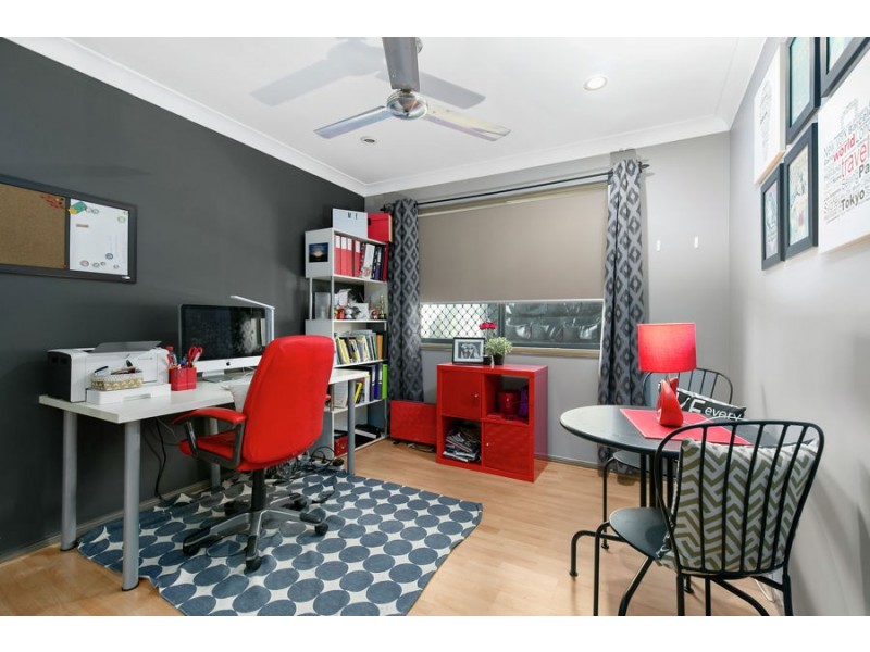 15 Shangrila Crescent, Springfield Lakes QLD 4300