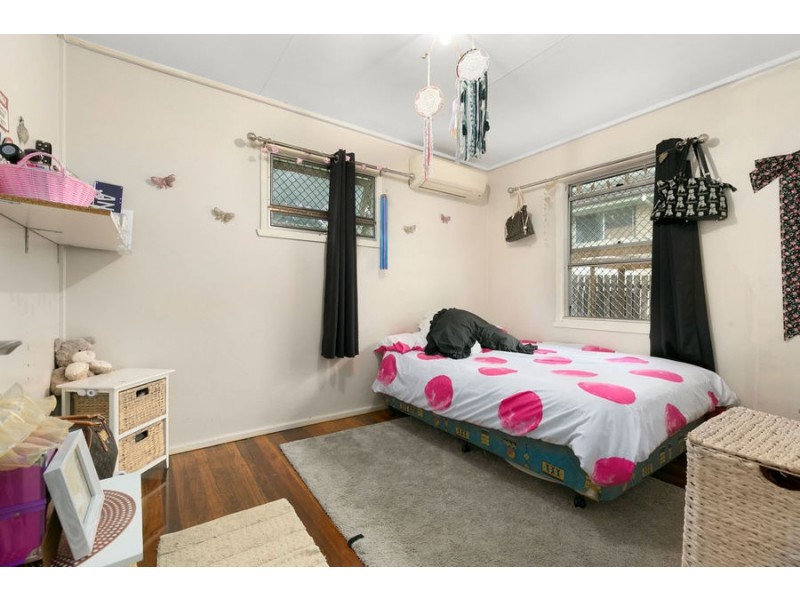 4 Lang Court, Goodna QLD 4300