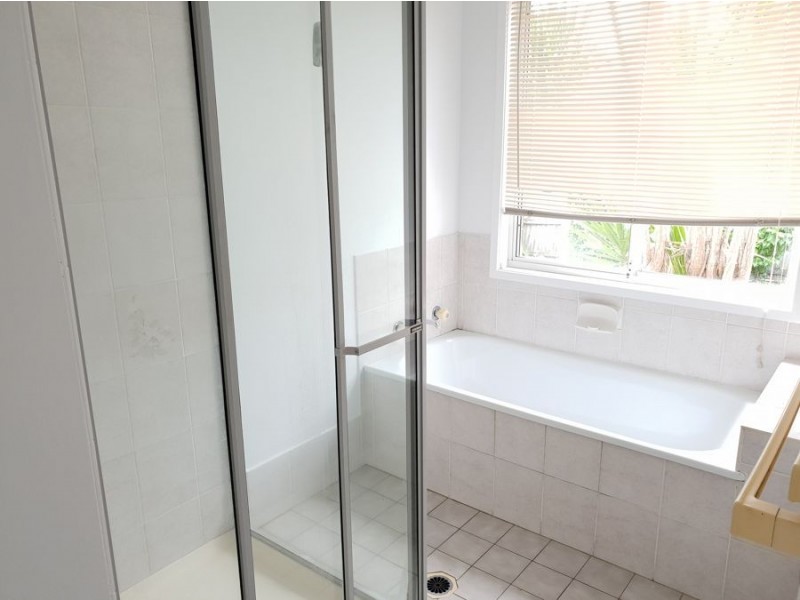 24 Haldham Crescent, Regents Park QLD 4118