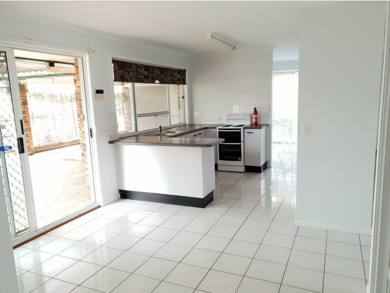 24 Haldham Crescent, Regents Park QLD 4118