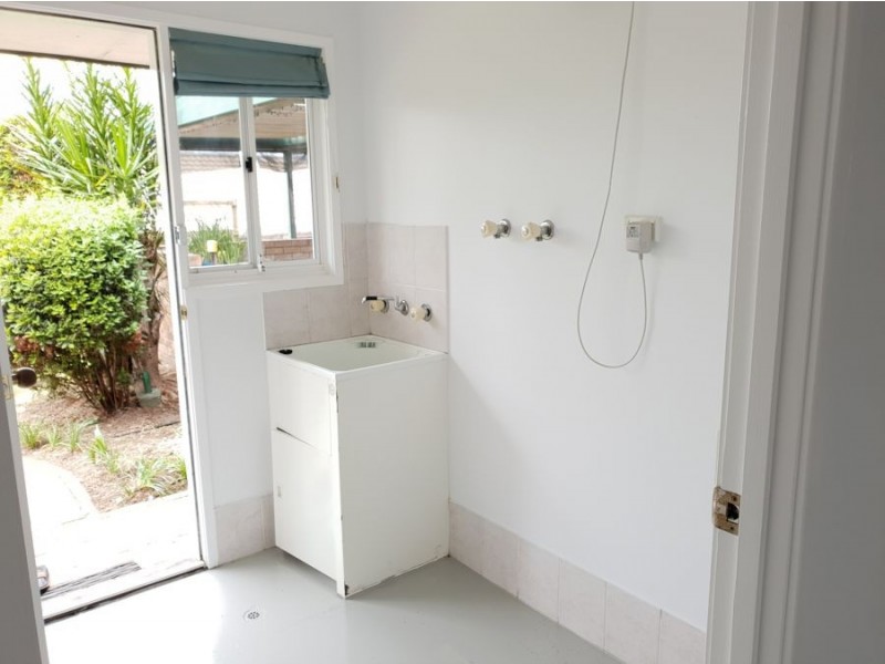 24 Haldham Crescent, Regents Park QLD 4118