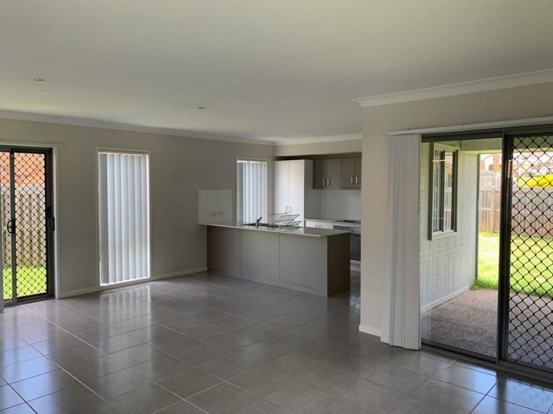 3 Skardon Crescent, Brassall QLD 4305