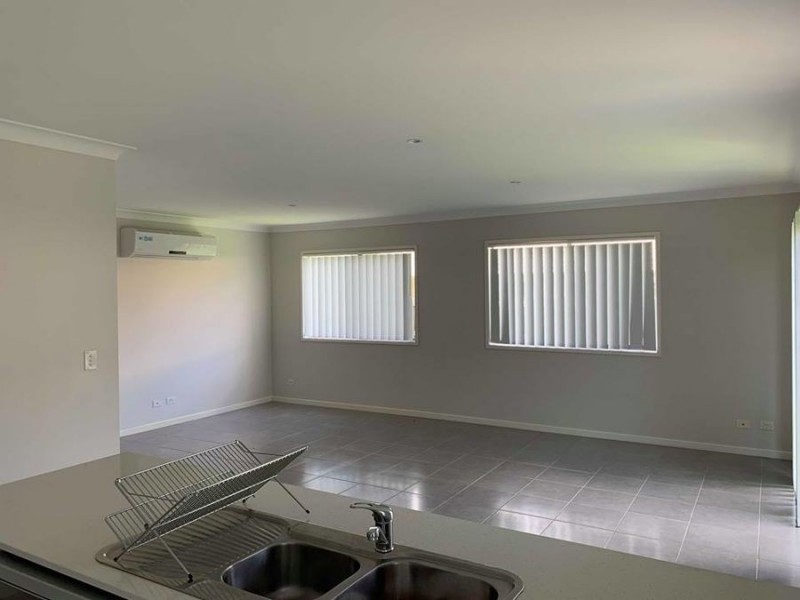 3 Skardon Crescent, Brassall QLD 4305