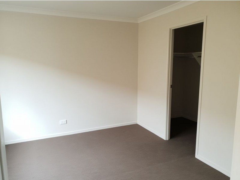 7B Hastings Avenue, Plainland QLD 4341