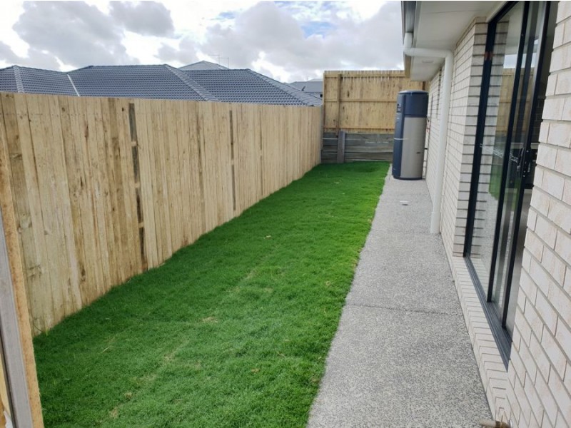 7B Hastings Avenue, Plainland QLD 4341