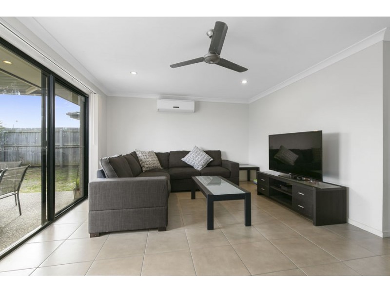 9 Moogerah Blvd, Redbank Plains QLD 4301