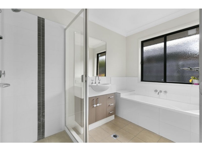 9 Moogerah Blvd, Redbank Plains QLD 4301