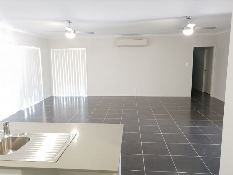 2 BRADLEY CLOSE, Laidley Heights QLD 4341