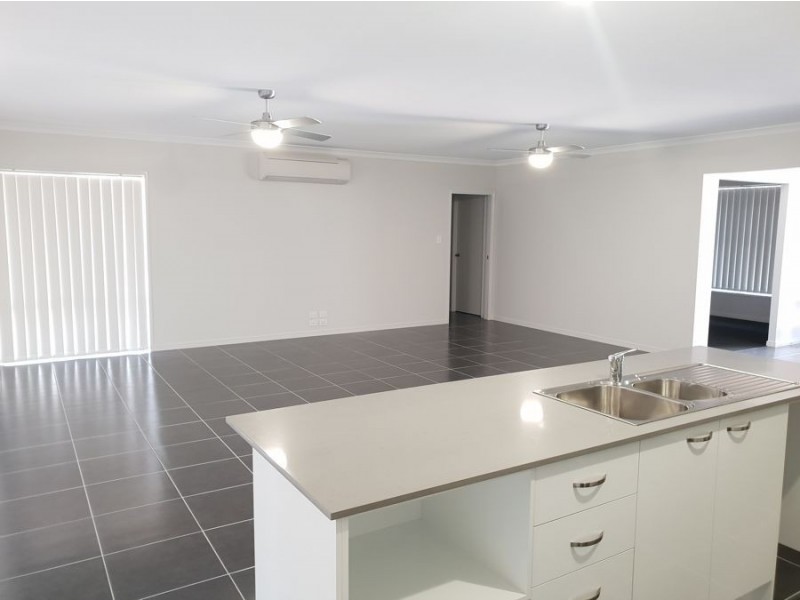 2 BRADLEY CLOSE, Laidley Heights QLD 4341