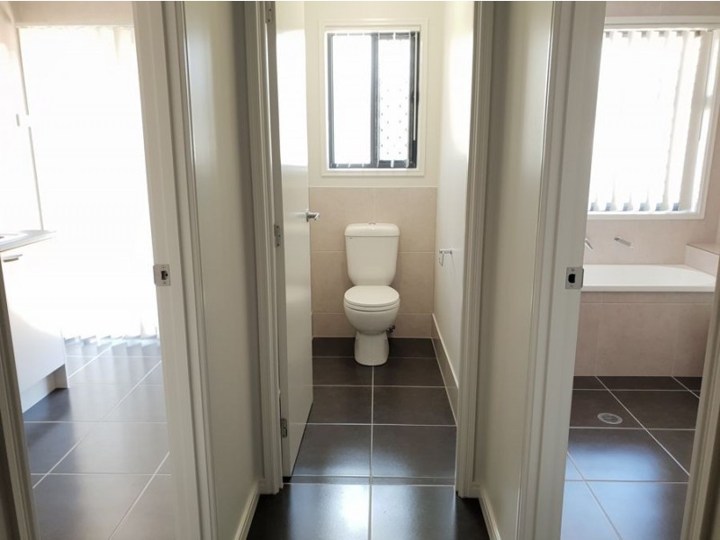 2 BRADLEY CLOSE, Laidley Heights QLD 4341