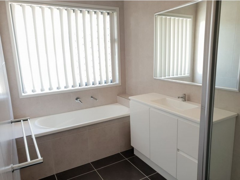 2 BRADLEY CLOSE, Laidley Heights QLD 4341