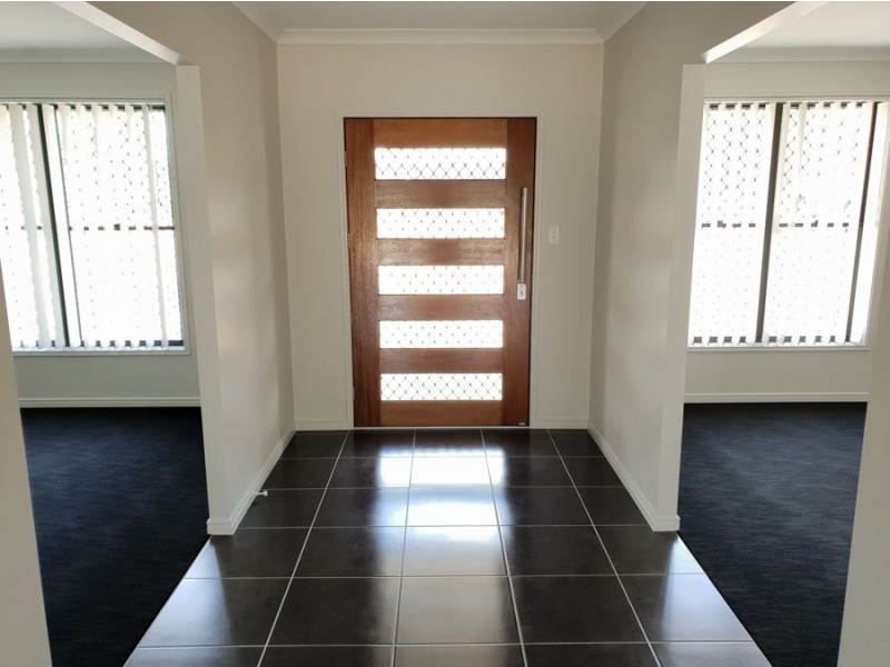 2 BRADLEY CLOSE, Laidley Heights QLD 4341