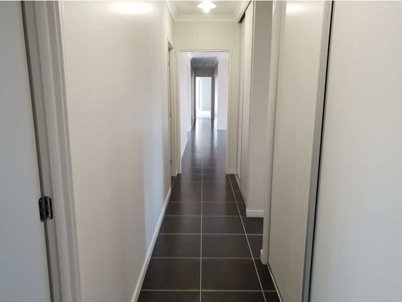 2 BRADLEY CLOSE, Laidley Heights QLD 4341