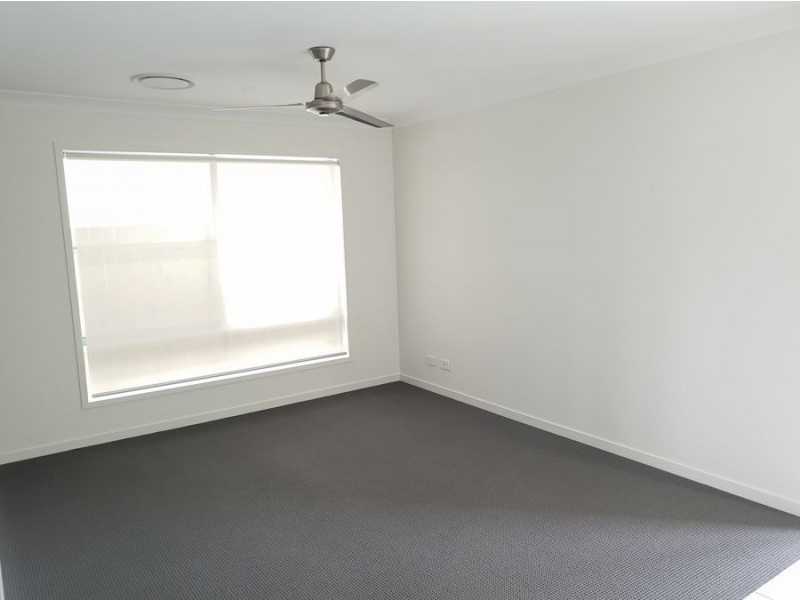 13 Splendid Close, Pallara QLD 4110