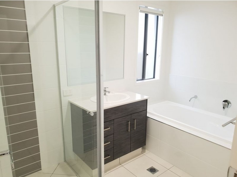 13 Splendid Close, Pallara QLD 4110