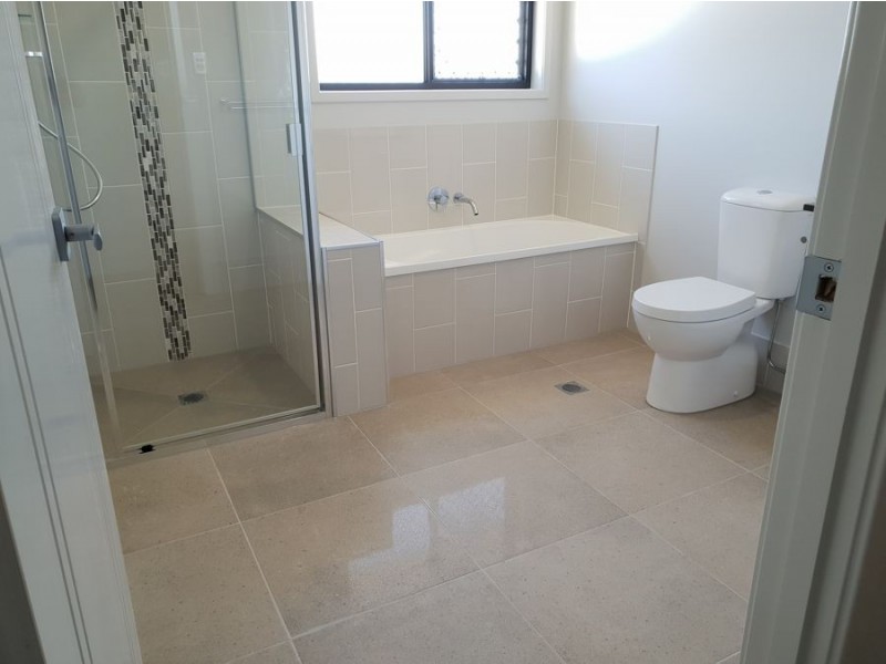 29 Acacia Place, Spring Mountain QLD 4124