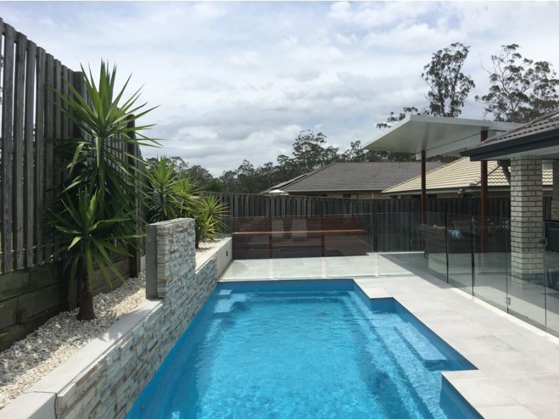 89 Cardena Drive, Augustine Heights QLD 4300