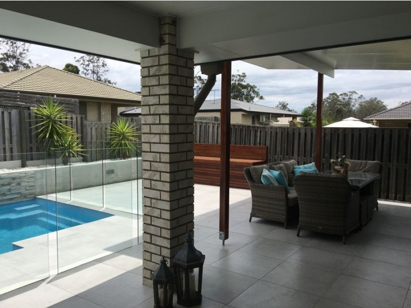 89 Cardena Drive, Augustine Heights QLD 4300