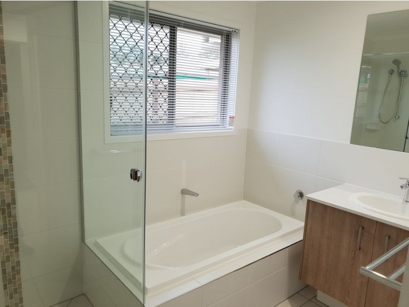 18 Sunbury Street, Pallara QLD 4110